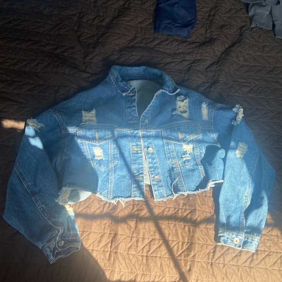 Cropped Jean jacket - Picture 1 of 2